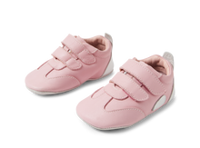 Patucos suaves BOBUX ESPAÑA Blossom + Blanco con suela blanda y diseño respetuoso para bebés.
