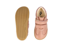 Calzado barefoot I Walk Sprite rosa con purpurina rosa claro para niña, de BOBUX ESPAÑA Y PORTUGAL, en imagen.