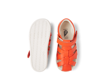 Sandalia IWalk Barefoot Tropicana II en color mandarina para niña, calzado cómodo y flexible de BOBUX ESPAÑA.