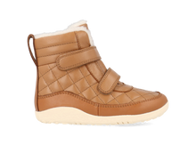 Sandalia IWalk Barefoot BOBUX para niño en color caramelo con parche Ártica, diseñada para comodidad y libertad de movimiento.