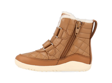 Sandalia IWalk Barefoot BOBUX para niño en color ártico y caramelo, con diseño cómodo y flexible para pies pequeños.