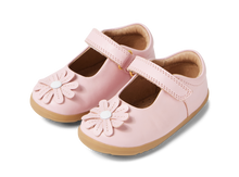 Calzado Step Up Bobux Iberia para bebés, modelo Pixie Parfait Pink, con diseño cómodo y color rosa para los primeros pasos.