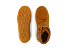 Bota infantil Barefoot Kid+ Timber Mustard de Bobux Iberia, calzado para niños en color mostaza con diseño cómodo y resistente.