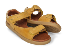 Sandalia Barefoot Kid+ Driftwood Chartreuse de BOBUX ESPAÑA para niño, con diseño ligero y colores vibrantes.