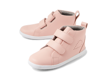 Bota barefoot para niña BOBUX España y Portugal, modelo Grass Court High Seashell, con diseño cómodo y resistente en color neutro