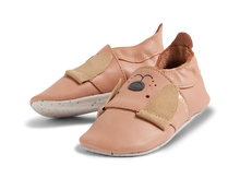 Suela blanda de patucos Little Pup Caramel de BOBUX ESPAÑA, ideal para comodidad y respeto en calzado infantil.