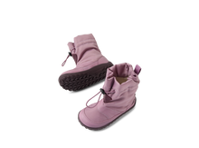 Calzado Step Up BOBUX ESPAÑA para bebés, resistente y cómodo, ideal para los primeros pasos, en color lilas con diseño infantil.