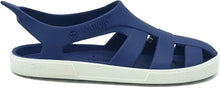 Sandalias Boatilus BIOTY de color neutro, con diseño cómodo y moderno, ideales para verano y uso casual.