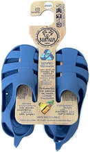 Sandalias Boatilus BIOTY de color beige con tiras ajustables y suela de goma, ideales para verano y comodidad.