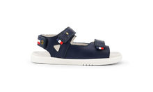 Sandalia barefoot para niños BOBUX Kid+ Rise en azul marino, con diseño cómodo y flexible para niños pequeños.