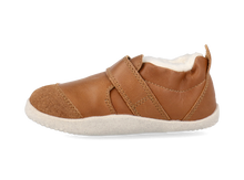 Calzado deportivo Step UP Xplorer Marvel Arctic en color caramelo para primeros pasos de bebé, BOBUX España y Portugal.