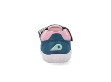 Sandalia deportiva para niños I Walk Summit de BOBUX en Tidal Teal con detalles en rosa brillante, diseñada para comodidad y estilo.