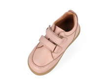 Calzado barefoot I Walk Timber Low Dusk Perla para niña de la marca BOBUX España y Portugal, con diseño cómodo y estilo natural