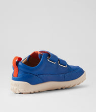 Zapatos barefoot I Walk Dawn Dazzling Blue para niño, calzado cómodo y flexible de BOBUX ESPAÑA Y PORTUGAL, con diseño en azul brillante.