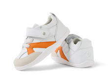 Calzado Respetuoso Xplorer Chase White + Orange Peel para los Primeros Pasos de tu Bebé