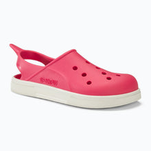 Sandalias Boatilus CLOGGY en color neutro, con diseño cómodo y estilo casual, mostradas en la imagen en tamaño 38.