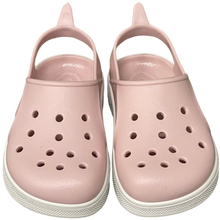 Sandalias Boatilus CLOGGY en rosa viejo y blanco, con diseño cómodo y elegante, perfectas para el verano.