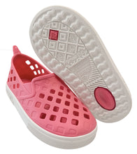 Sandalias Boatilus EASY VEG en fucsia Barbie y blanco, calzado cómodo y moderno para mujer con diseño colorido y estilo casual.