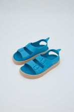 Sandalias Boatilus IRKY VEG color beige con diseño cómodo y estilo casual, mostradas desde el frente en la imagen.
