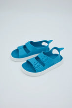 Sandalias Boatilus IRKY VEG en color blanco con diseño cómodo y elegante, vistas desde el frente.