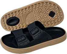 Sandalias Boatilus ROCKSY de color marrón, con suela de goma y diseño cómodo para uso casual.