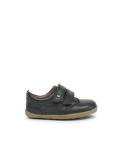 Zapatos deportivos Step Up Port Negra para bebés, calzado respetuoso de BOBUX ESPAÑA, ideal para los primeros pasos.