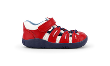 Calzado deportivo Step UP BOBUX España y Portugal en rojo y azul marino para los primeros pasos del bebé.