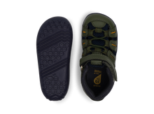 Sandalia Step UP BOBUX España para bebés en color bosque y marino, diseñada para los primeros pasos con suela flexible y cómoda.