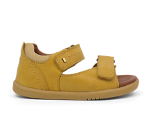 Sandalia barefoot I-Walk Driftwood Chartreuse para niño de la marca BOBUX ESPAÑA, con diseño cómodo y color vibrante.
