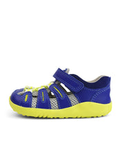 Sandalia Step Up BOBUX España en arándano y neón para los primeros pasos del bebé, con diseño cómodo y resistente.
